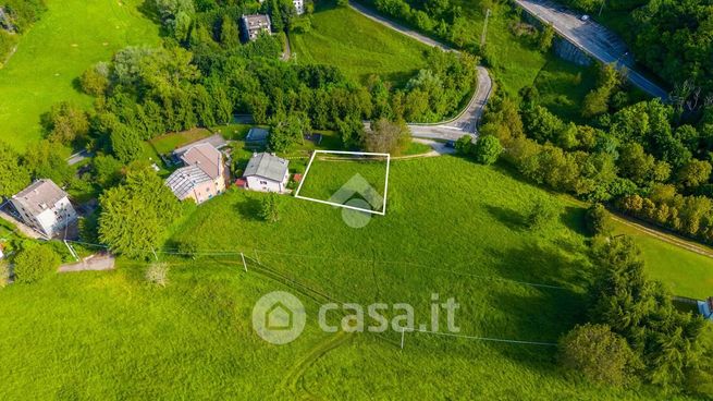 Terreno edificabile in residenziale in Strada Provinciale 15