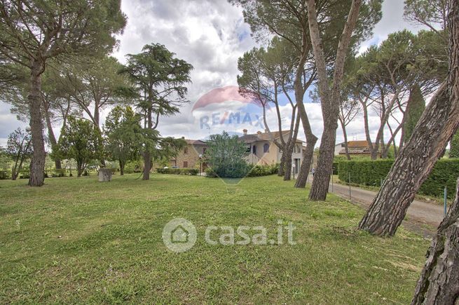 Casa bi/trifamiliare in residenziale in Via dé le Prata 25