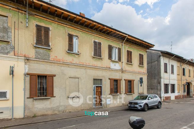 Appartamento in residenziale in Via Volturno 10