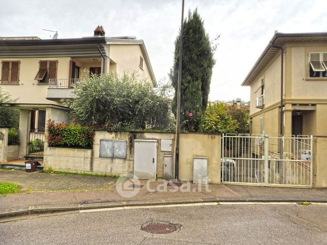 Terreno agricolo in commerciale in Via Brunetto Bucciarelli Ducci