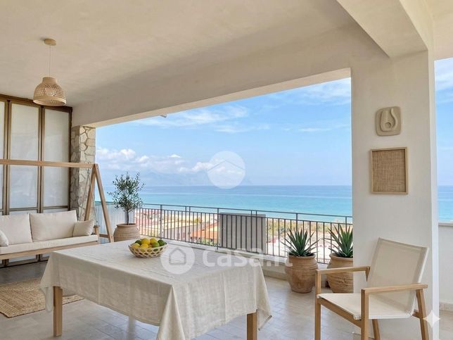 Appartamento in residenziale in Via del Mare 2520