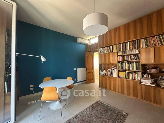 Appartamento in residenziale in Via Chiaia 149