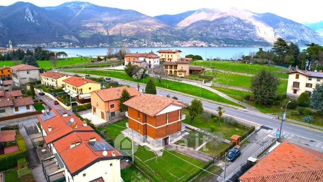 Casa indipendente in residenziale in Via Custoza