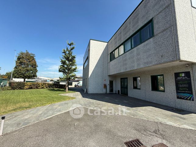 Ufficio in commerciale in Via Caduti del Lavoro