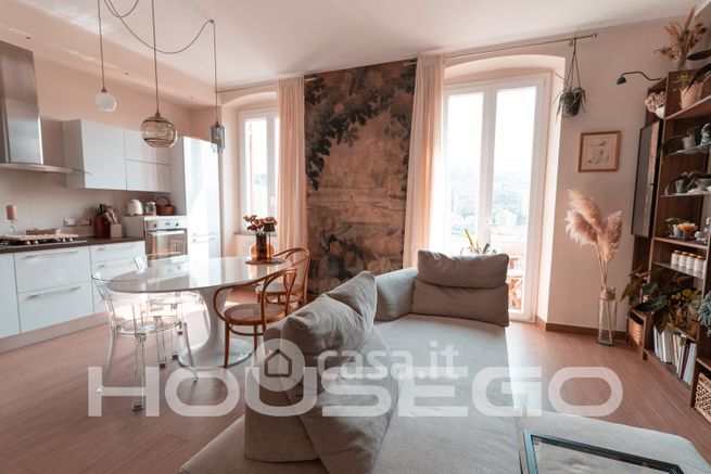Appartamento in residenziale in Via Leonardo Montaldo 19