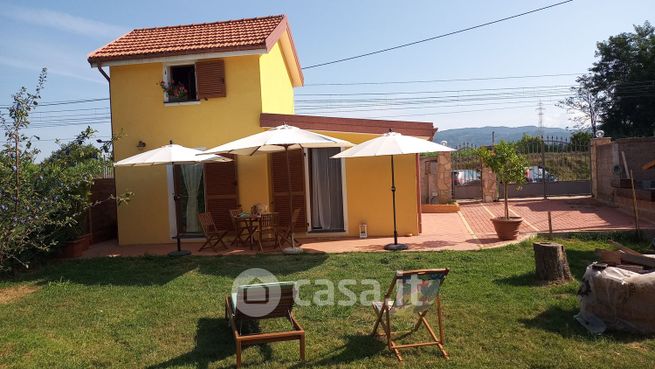Casa indipendente in residenziale in Via Martiri della Libertà 64
