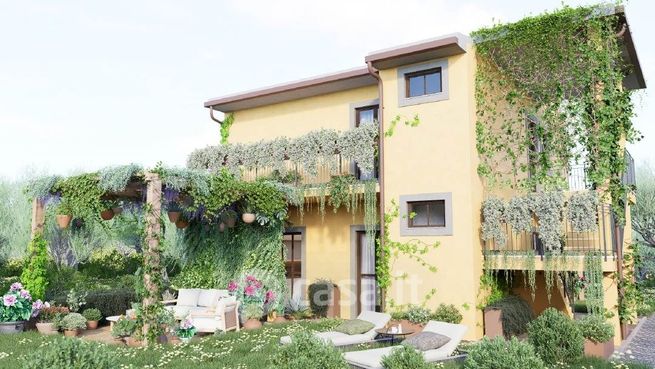 Casa bi/trifamiliare in residenziale in Via Cavour