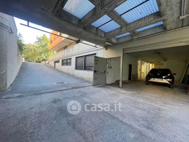 Garage/posto auto in residenziale in Via degli Ernici