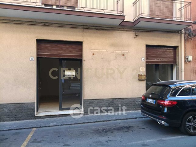 Negozio/locale commerciale in commerciale in Via Vittorio Emanuele 72