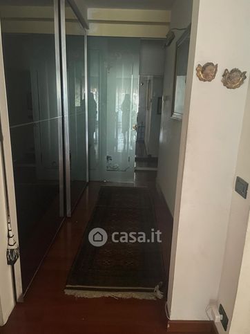 Casa bi/trifamiliare in residenziale in Via Milano