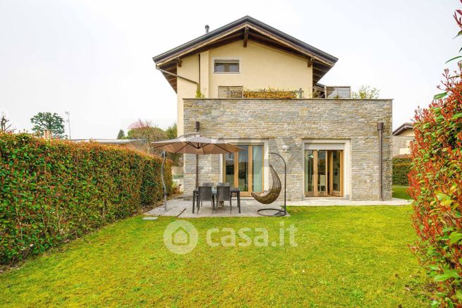 Villa in residenziale in 