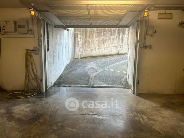 Box/posto auto in residenziale in Via Giovanni Falcone e Paolo Borsellino