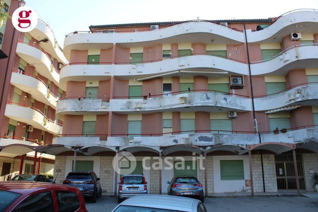 Appartamento in residenziale in Via Alfonso Marchesani 50