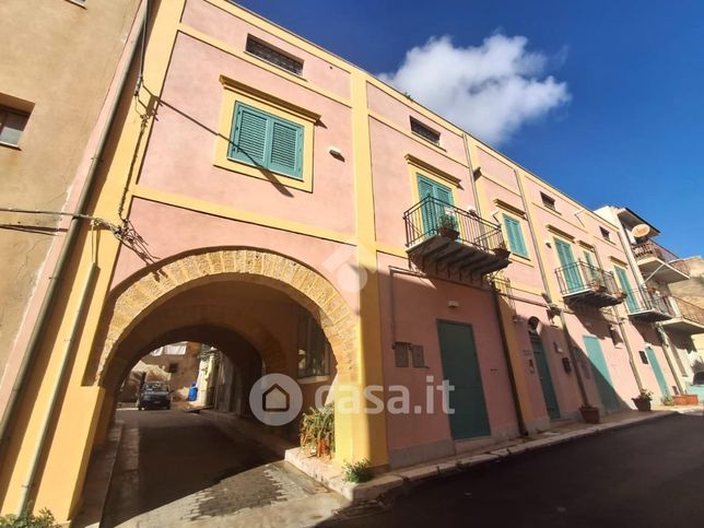 Appartamento in residenziale in Via Catanzaro 13