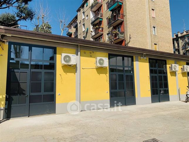 Loft in residenziale in Via Pessano 5
