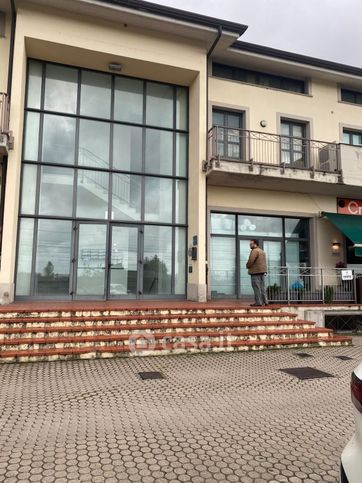 Ufficio in commerciale in Strada Statale 1 1