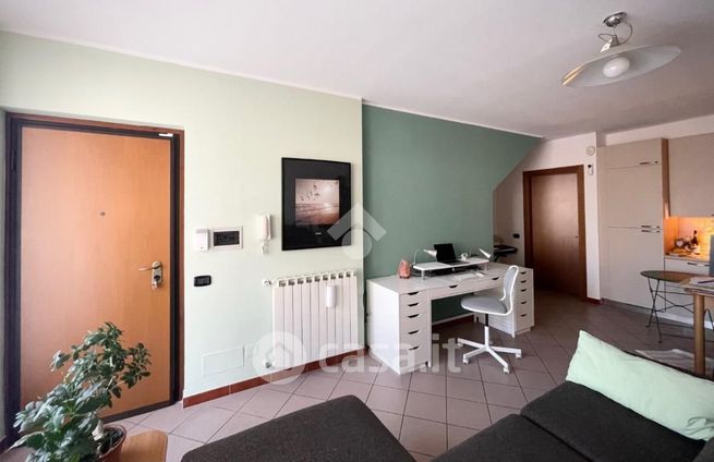 Appartamento in residenziale in Via Monte Generoso 10