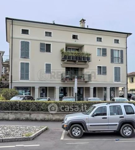 Box/posto auto in residenziale in Viale Alcide De Gasperi 25
