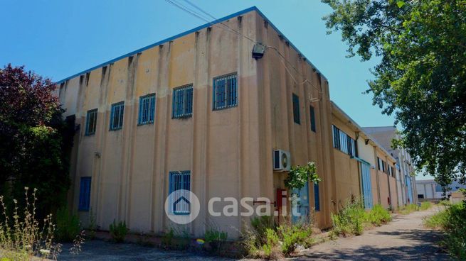 Capannone in commerciale in Via Boscofangone