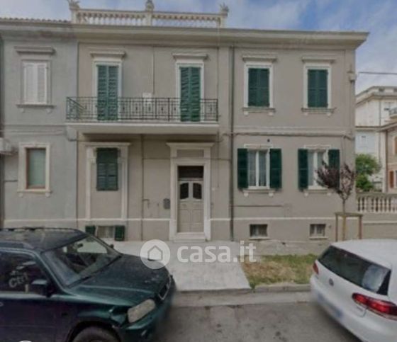 Appartamento in residenziale in Via Nazario Sauro 15