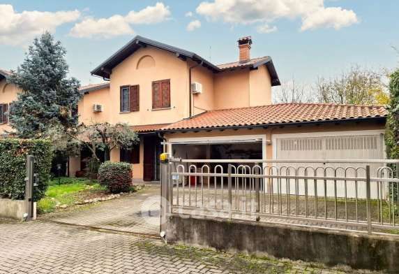 Villa in residenziale in Via Cavalieri di Vittorio Veneto 22