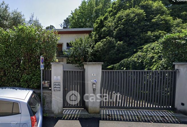 Villa in residenziale in Via Cabina 3