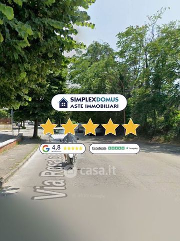 Appartamento in residenziale in Via Remo Falcone