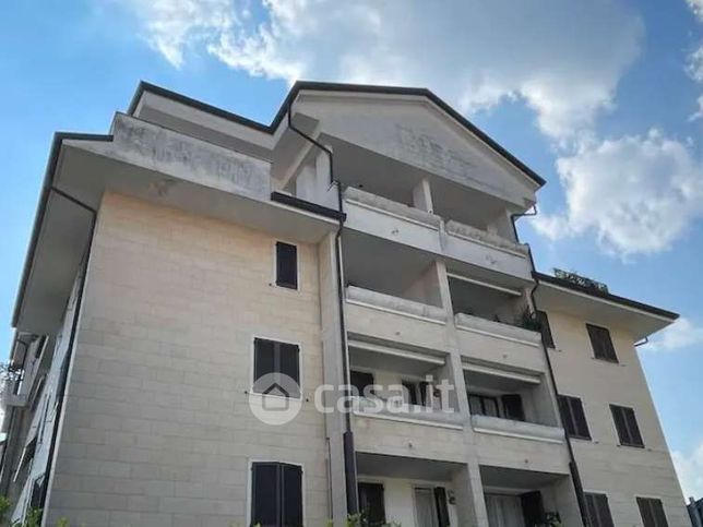 Appartamento in residenziale in Via V. Alfieri 36