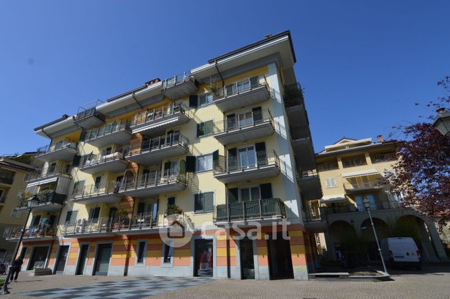 Ufficio in commerciale in Via Cesare Battisti 10