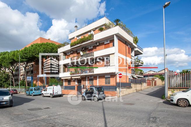 Appartamento in residenziale in Via Orazio Manenti 35