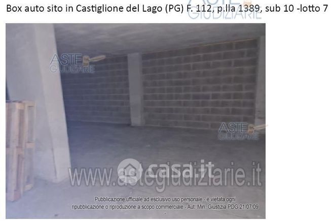 Garage/posto auto in residenziale in Via Trasimeno 268