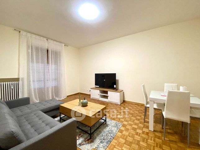Appartamento in residenziale in Via Oreste Mombello 3