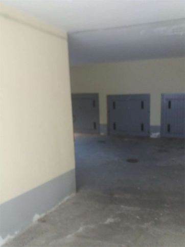 Box/posto auto in residenziale in Viale della Rimembranza 23