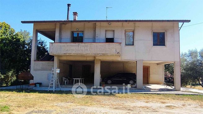 Villa in residenziale in Via Costa Bianca