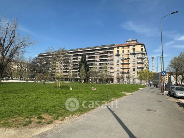 Ufficio in commerciale in Piazza Leonardo da Vinci 7