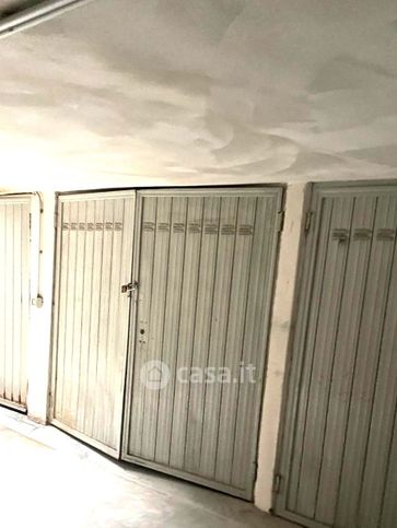 Box/posto auto in residenziale in Via Emilia Est 140