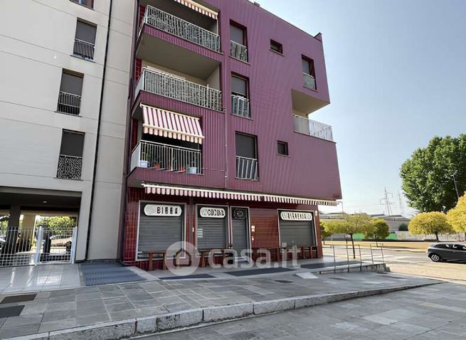 Appartamento in residenziale in Via Umberto Giordano 2