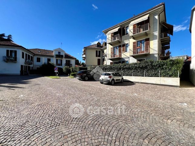 Box/posto auto in residenziale in Vicolo Castagnevizza 10