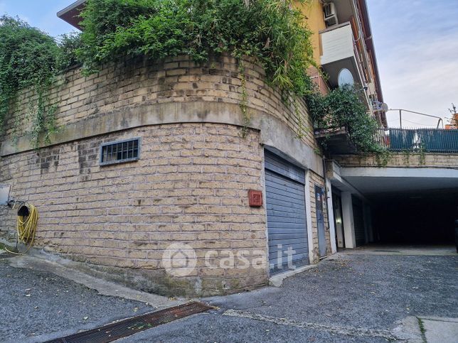 Garage/posto auto in residenziale in Via Dario Niccodemi 36