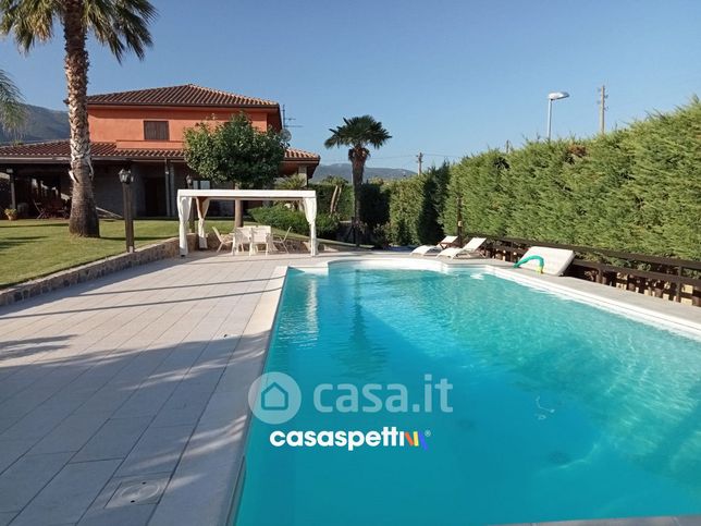 Villa in residenziale in Via Guglielmo Marconi