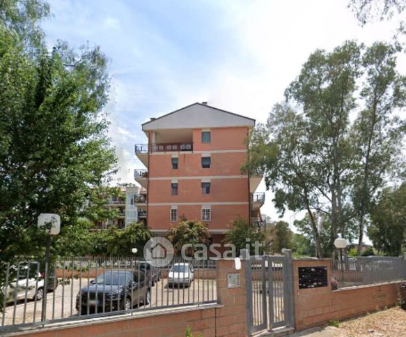 Ufficio in commerciale in Via Umberto Zanotti Bianco