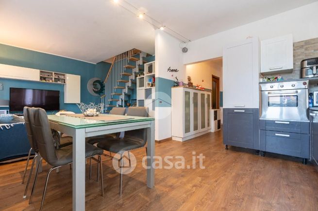 Rustico/casale in residenziale in Via Dante Alighieri 3