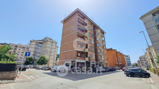 Appartamento in residenziale in Via Adige 13