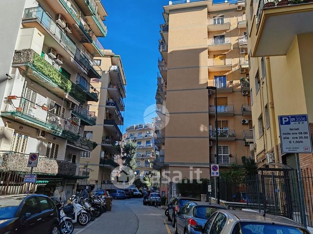 Box/posto auto in residenziale in Via Mario Ruta 39