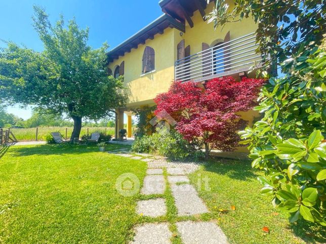 Villa in residenziale in Via Paludi