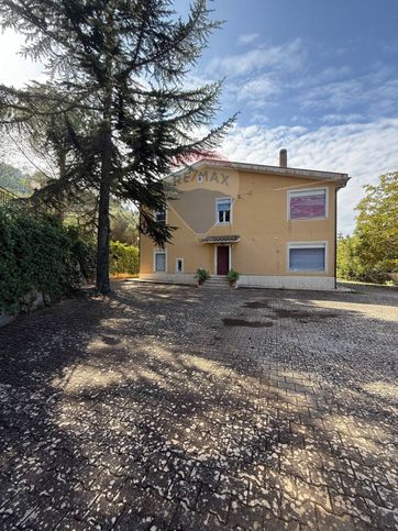 Villa in residenziale in Via Mulé 43