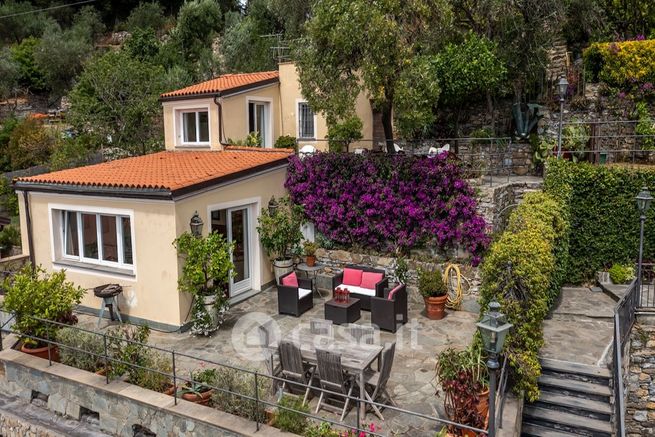 Villa in residenziale in Via Aurelia