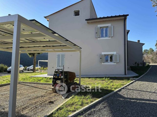 Casa bi/trifamiliare in residenziale in Via Pieve a Celle