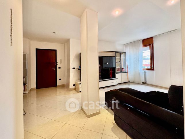 Appartamento in residenziale in Via Granatieri di Sardegna 1350