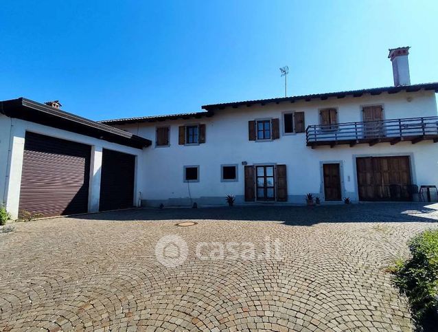 Casa indipendente in residenziale in Strada della Fornaz